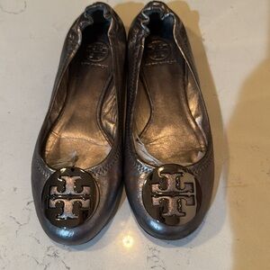 Tory Burch Silver Leather Flats 6M